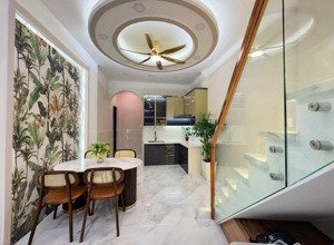 - bán nhà q11, @âu cơ. 4,9 tỷ - 43m2, trệt, 1 lầu, 2pn, 2wc. full nội thất đường xe tải, vào ở ngay