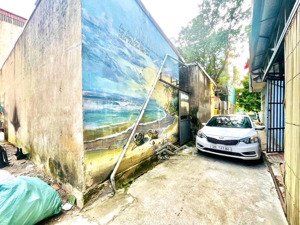 bán đất tặng 5 nhà trong ngõ ô tô 10m ra trục chính phúc lợi, long biên, hn, gần uỷ ban, trường qt