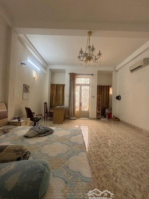 chủ cần tiền hạ chào 500 triệu! giá mới chỉ 9 tỷ thương lượng mạnh nhà mặt tiền đường