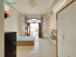 phòng ban công siêu đẹp - thoáng gần lotte, vivo, tdtu, ufm, nttu, cầu kênh tẻ, cầu - kcx tân thuận