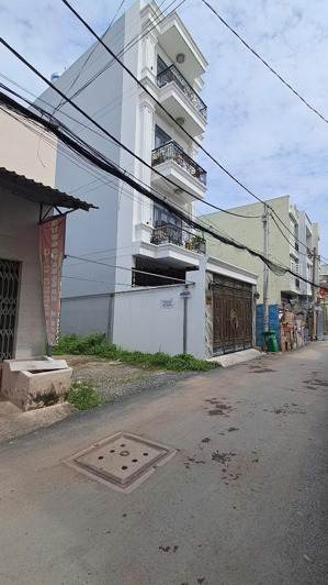 bán lô đất mặt tiền đường số 8 phường hbc, thủ đức, dt: 100m2, giá: 8,5 tỷ, lh: 