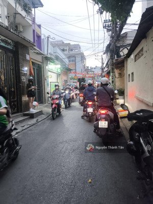 1mbkd + 1 phòng - ngay cổng văn lang- ở và kinh doanh