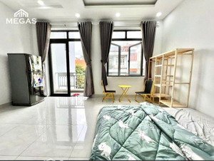 phòng ban công 30m2 full nội thất thang máy | gần iuh & văn lang cs3 | full tiện ích | chốt nhanh