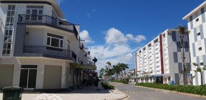 bán nhà mặt phố 6,8 tỷ, 153m2, mặt tiền 9,5m, tiện ích đầy đủ tại đường 824, đức hòa, long an