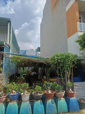 cần bán nền đất, dt 87.1m2, đường 4, bình trưng đông, q2, hcm, giá 115 triệu / m2. lh 