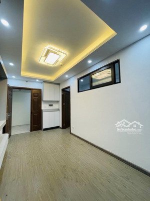 hơn 4 tỷ căn hộ 2 ngủ toà 30t nam trung yên ,trung tâm cầu giấy ,tầng cao thoáng mát