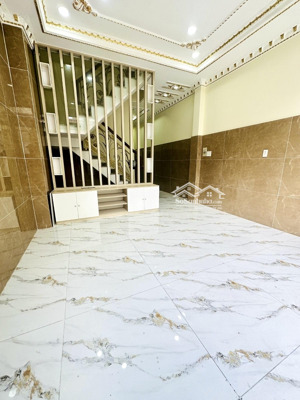 nhanh! nhà oto 6m an dương vương- 4x14-2 tầng đẹp- giá quá tốt chỉ 5.2tỷ còn tl- xem ngay mới kịp!