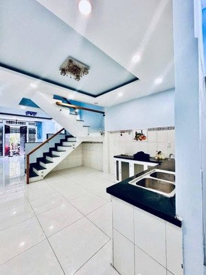 bán nhà riêng tại nguyễn sơn, 6,8 tỷ, 63m2, chính chủ uy tín