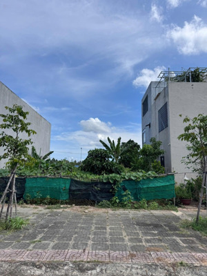 bán lô đất 3 mặt thoáng khu dân cư hưng việt, mặt tiền đường 22m, khu dân cư sang trọng