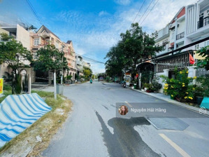 còn 1 lô duy nhất - giá 5 tỷ - xe tải vi vu - 80m2 ngang 6m - tăng nhơn phú b