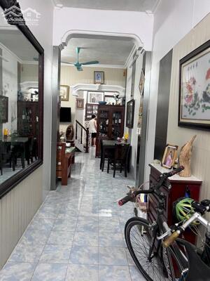 Nhà phố Láng Hạ - Ngõ nông rộng – Lô góc – Đầu tư – 63m2 – 3 tầng – 9.3 tỷ