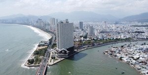 bán căn hộ tầng 23, view sông cái và biển hòn chồng, đầy đủ nội thất có thể vào ở ngay