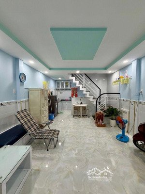 trung tâm tân sơn nhì - nhà mới 34m2 chỉ nhỉnh 3 tỉ