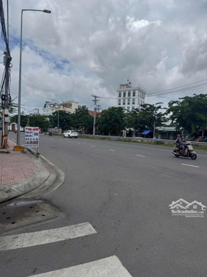 nhà sổ riêng phạm hữu lầu, nhà bè, tphcm. qua cầu phước long là q7, 200m ra gsmetro, nine south