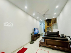 bán nhà ngô quyền hà đông 48m 5 tầng mới cứng, oto, thang máy, full nội thất, sổ đỏ sẵn sàng gd