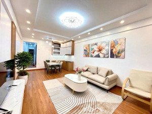 siêu phẩm cầu giấy căn hộ đẹp như chung cư cao cấp .nhỉnh 5 đ