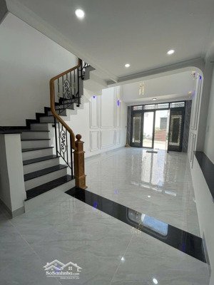 bán nhà đường 40, hiệp bình chánh, thủ đức 5 tầng, 3pn, 4wc, đường 7m giá 7,9 tỷ lh hiền