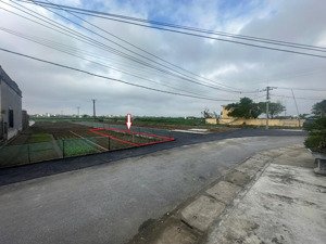 cần tiền bán nhanh lô đất 88,9m2 giá rẻ hơn thị trường 150 triệu quảng trường biển nam định