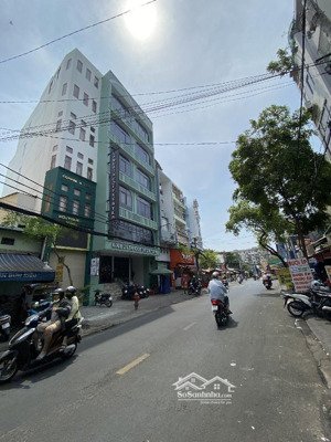 giáp quận 1 - gần đinh tiên hoàng - 4 tầng st - 83m2 - ngang 7m - tặng full nt - chỉ 11.3 tỷ