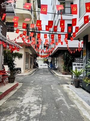 Tôi cần bán nhanh nhà 56m2 ở Trần Duy Hưng, khu phân lô cán bộ, gần phố, full NT, 18,6 tỷ