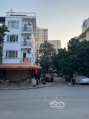 top 1- duy nhất nhà phân lô xuân la, tây hồ lô góc, vỉa hè rộng, ô tô tránh giá tốt!