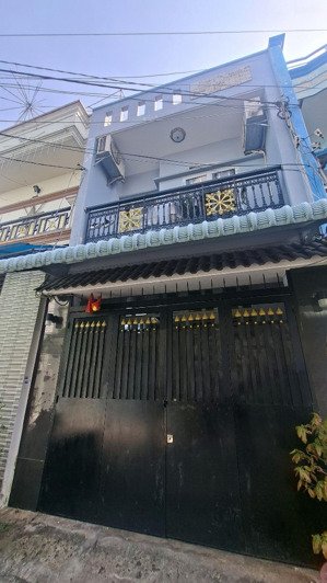 đất mới - 2 tầng (4 x 10) ôtô đỗ cửa, sổ vuông vức