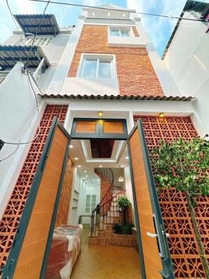 nhà đẹp 4 tầng 5 pn - 39,3 m² - đường khánh hội hiếm bán. chỉ 6,35 tỷ