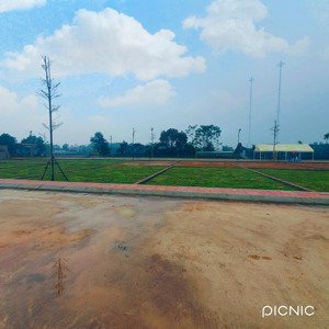 nhà em có suất ngoại giao rẻ hơn 100tr khu đất phường tùng thiện.sát tl413 đang mở rộng.100% thổ cư