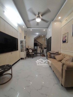 chính chủ tôi bán nhà ngõ phố trung phụng đống đa dt33m x 4 tầng 3 ngủ khép kín giá nhỉnh 6 tỷ