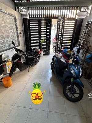 bán nhà hẻm nhựa ôtô vô nhà đất rộng 81m2 shr vuông đẹp, chủ xây cứng cáp 3 tầng thoáng sân xe rộng