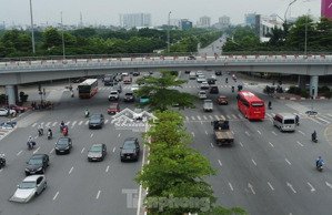 đàm quang trung - nút hầm chui eon - nhà 40m2 mt 5m - 6tầng thang máy- lô góc- ô tô đỗ cửa - 10 tỷ