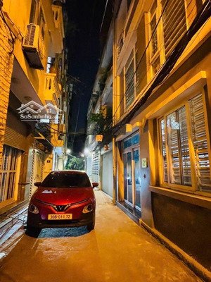 hot! nhà 42m*6mmt bồ đề, long biên, khu dân trí cao, view hồ, ô tô qua nhà, ở sướng. giá 10.5 tỷ.