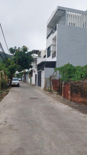 bán đất đẹp gần biển đường sử hy nhan, vĩnh hòa, nha trang. dt 90.7m2 ngang 5.2m sạch đẹp gần biển