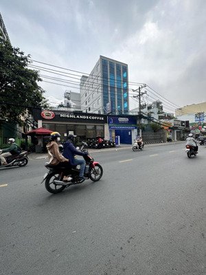 bán nhà mặt tiền ung văn khiêm - 14.2x30m - cấp 4 - ctxd: hầm 7 tầng - p25, bình thạnh