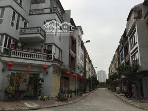 bán nr đẹp tại yên xá, 7,9 tỷ, 31m2, 3pn, 3wc, mặt tiền 5.5m