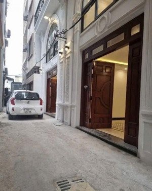hiếm! nhà mới thạch bàn long biên 42m2 6 tầng 5m mt ngõ thông ô tô, full nội thất, giá 10.9 tỷ