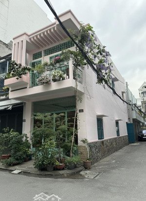 8.8 tỷ tl, căn góc 2 mt vuông vức không lộ giới - ngang gần 5m, 65m2 cn - hxh ngay hoàng sa