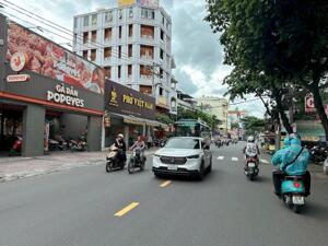 Bán CHDV ngang 7m 5 tầng đường 10m Lê Đức Thọ 105m2 17PN đi bộ đi chợ Căn Cứ chỉ 17.8 tỷ.