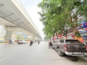 bán tòa nhà mặt phố minh khai - 63m2 - mặt tiền 7.8m- 7 tầng thang máy- hai mặt thoáng- vỉa hè rộng