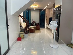 chủ cần bán gấp! trung tâm ba đình, 45m2, ngõ thông thoáng, gần phố, gần chợ giá sốc 7.95tỷ, 7.95tỷ