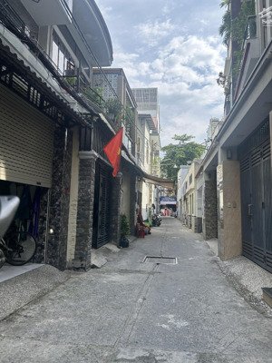 rẻ lắm rồi phú thọ hòa -dt 38m - nhỉnh 4 tỷ tl- không qhlg -nhà còn mới ở ngay