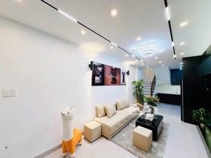 hiếm, nhà xây mới ngõ thông kinh doanh phố 8/3 quận hai bà trưng. 30m2- 5 tầng- mt 3.2m.