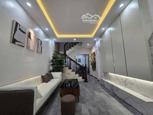 bán nhà giang văn minh,50m2 x 5 tầng,mt 5,5m,nhà mới full nội thất,10m ra ngõ ô tô tránh,hơn 12 tỷ