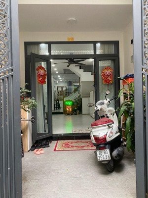 cần bán gấp nhà 4 tầng, xô viết nghệ tĩnh p. thạnh m.tây, dt 55m2, hẻm xe hơi, chỉ 8.5 tỷ.