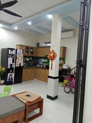 chính chủ cần bán nhà cạnh chợ cao thắng - hạ lý. giá 2,75 tỷ. lh ngay 