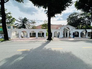 siêu phẩm lô góc 2 mặt tiền đường khổng tử & hòa bình 1600m2(32x50m)