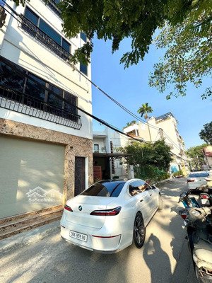 nhà đẹp ngọc thụy ô tô ngủ trong nhà giá chỉ 7,2 tỷ