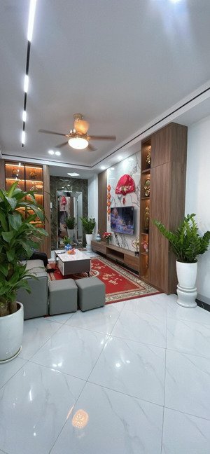 [ bán nhà riêng xuân thuỷ ] 6 tầng thang máy - ngõ thông - vị trí đẹp - 10m ra ô tô tránh