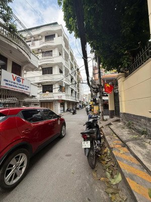 bán nhà hẻm 69 nguyễn gia trí, bình thạnh cạnh hutech, (4x18,5m) 5tầng 13phòng khai thác 90tr/th