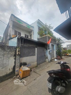 bán nhà trệt lầu . hẻm xe hơi nhỏ thông . dt 4 x13 giá 4.35 t . giá đầu tư